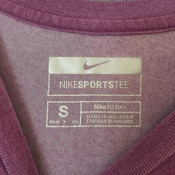 Nike Sports Tee - Picture 4 of 4